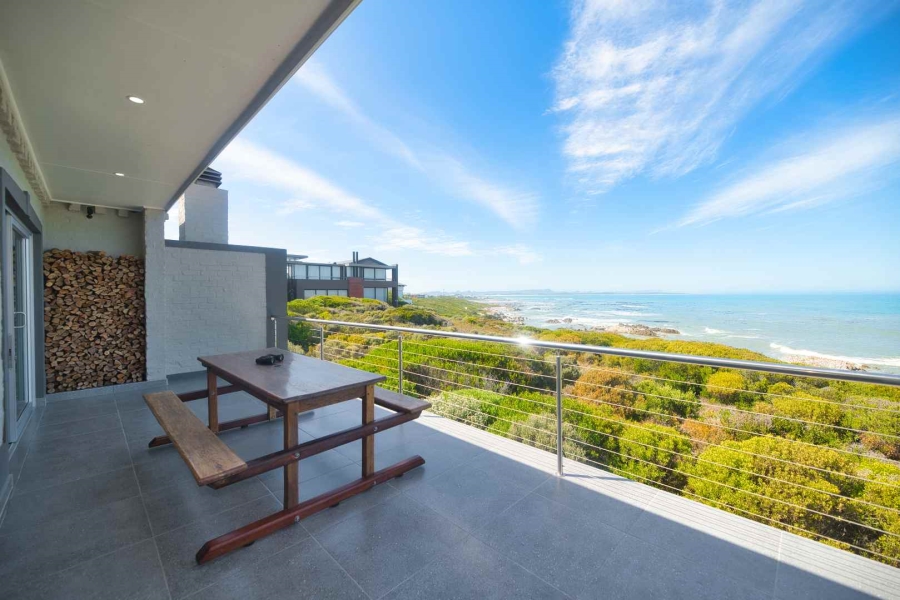 5 Bedroom Property for Sale in Kleinbaai Western Cape